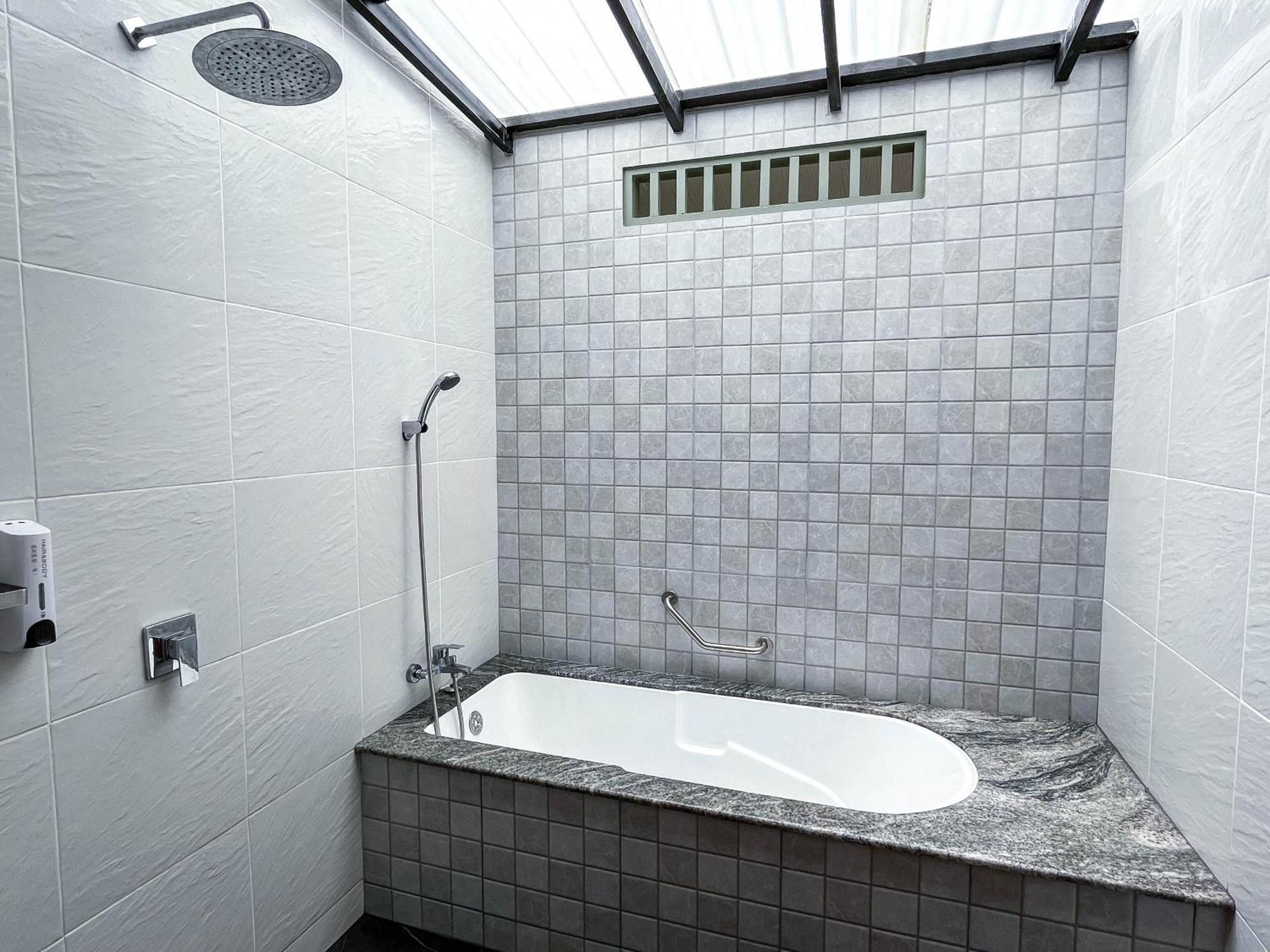 Baleeyan Residence Thalang Δωμάτιο φωτογραφία